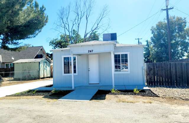 Photo of 2 Bedroom- 1-Bath house in North Bakersfield