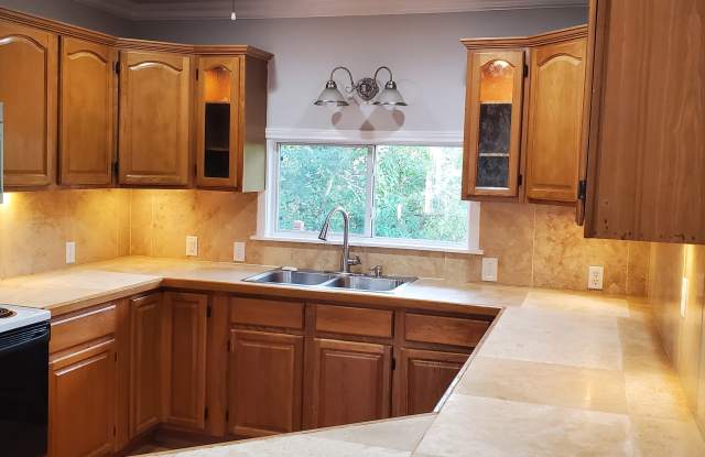 Photo of 900 Hill Top Dr