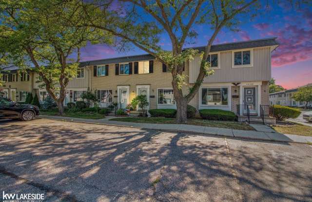 Photo of 28306 Universal