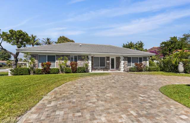 401 NE 10th Ter Terrace