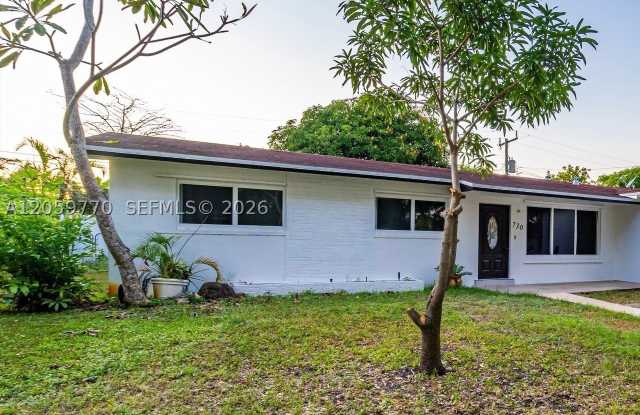 730 NW 77th Way