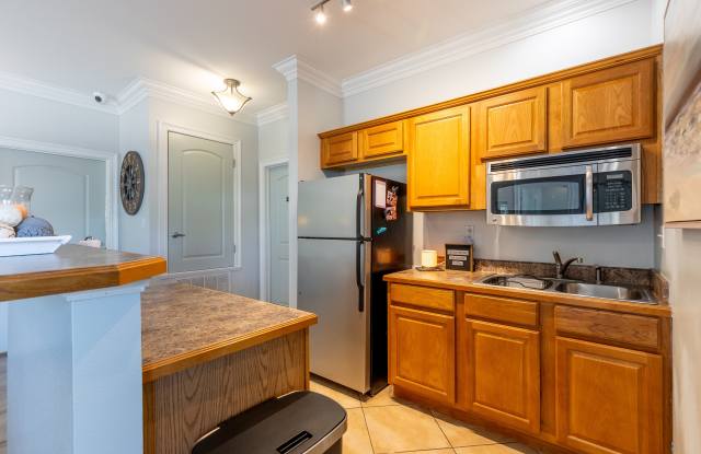 Oceanaire Apartments