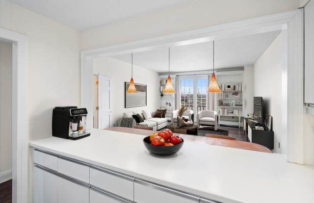 100 SHEARWATER CT EAST