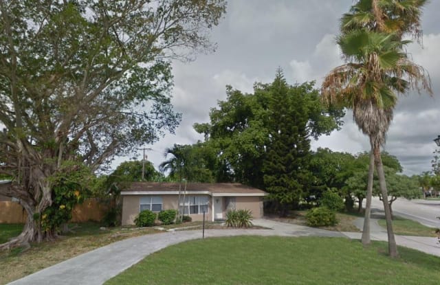 314 E Gateway Boulevard - 314 Gateway Boulevard, Boynton Beach, FL 33435