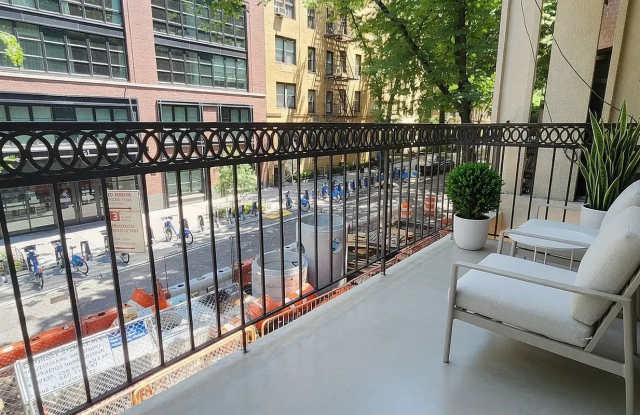 270 West 25th Street