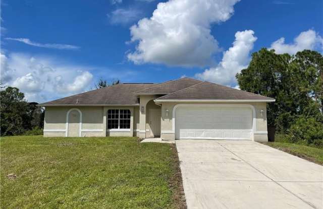 934 Garnet AVE