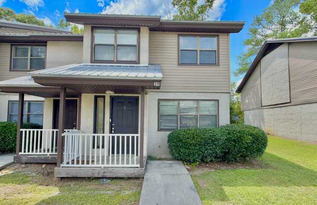 AVAILABLE SEPTEMBER 2026! (No pets preferred) | ONLY PAY ELECTRIC + RENT