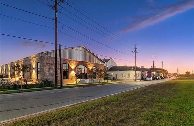 801 PATTERSON Street