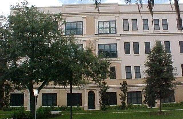 1661 RIVERSIDE Avenue unit: 402