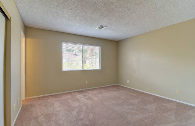 Photo of 389 Newbury Court, Henderson, NV 89015