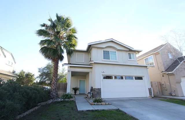 Charming 3-bedroom 2.5 bath, 1512 square foot home in Vacaville