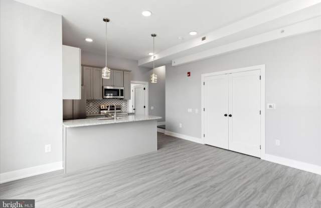 650 SOUTH Street unit: 3