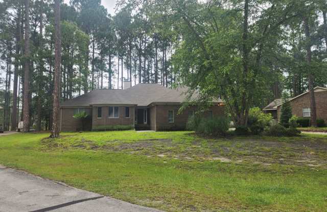 914 Muirfield Place located in the Fairfield Harbour Community! Offering Move-in Special of 1 Month Free with a Year's Lease!