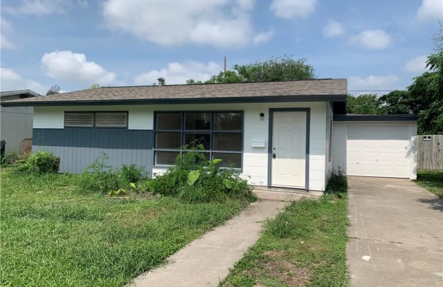 4709 Willowbrook Dr - 4709 Willowbrook Dr, Corpus Christi, TX 78411