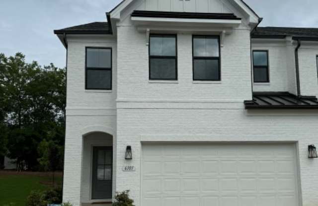 Photo of 6101 Mariemont Circle - 1