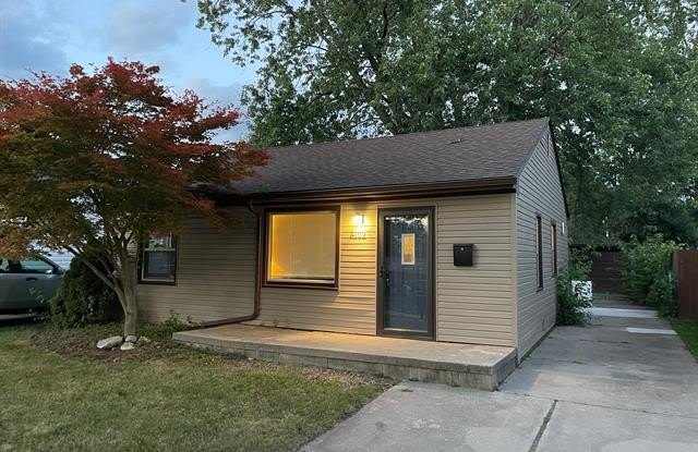 Photo of 6102 HARRISON Street