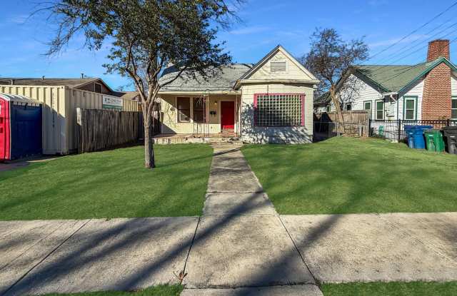 3-Bedroom Home Near Downtown & The Pearl – Central San Antonio Living