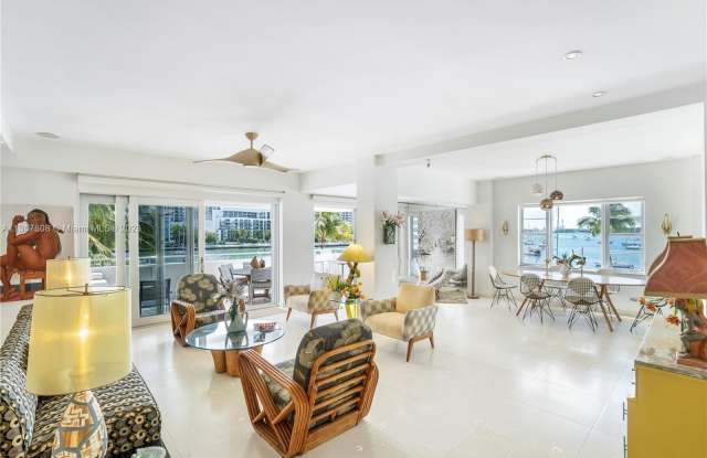 16 Island Ave