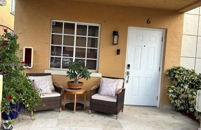 Photo of 3539 W 76th St