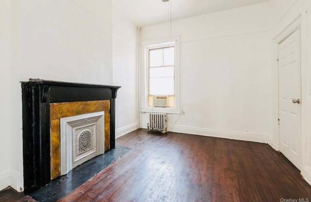 1264 Bergen Street unit: 1