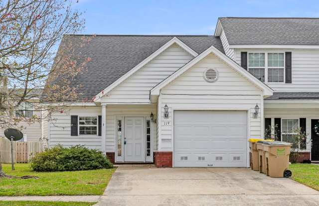 Photo of 3 Bedroom 2.5 Bathroom Townhome in Cypress Point - Richmond Hill