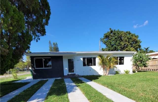 6041 SW 17th Street