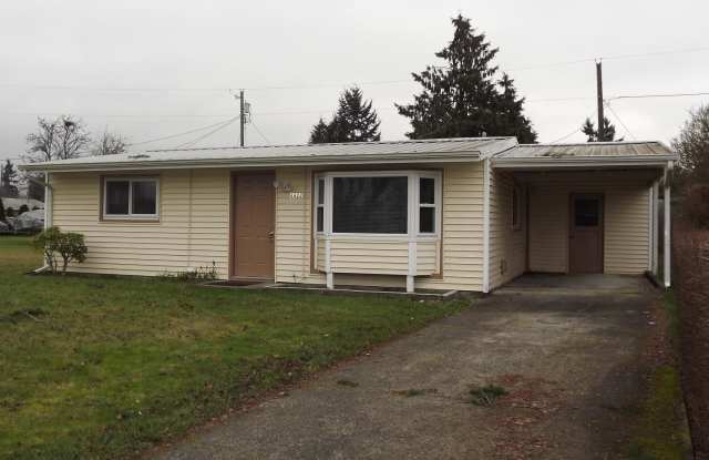 Lakewood House! 2 Bedroom 1 Bath Home near Lakewood Towne Center! - 4822 Yew Lane Southwest, Lakewood, WA 98499