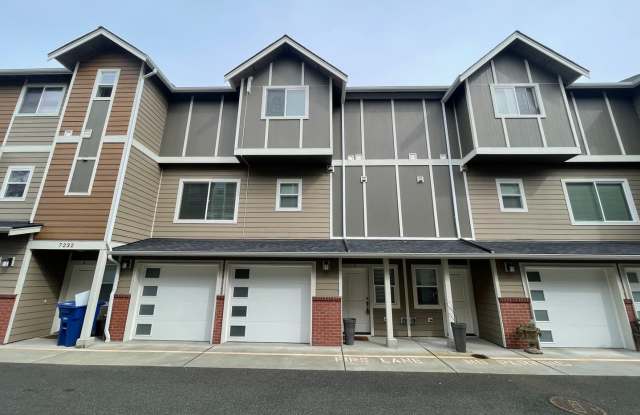 **NEW PRICE** Wonderful 3 Story Edmonds Townhome! - 7232 212th Street Southwest, Edmonds, WA 98026