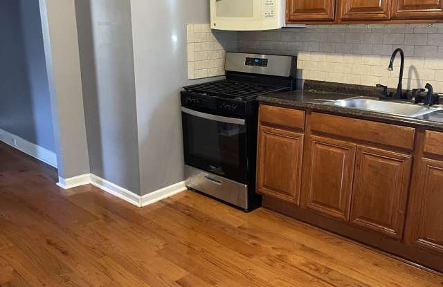 1199 Iranistan Avenue