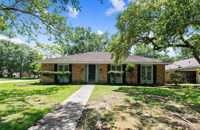 507 CROSS GATES Boulevard - 507 Cross Gates Boulevard, St. Tammany County, LA 70461