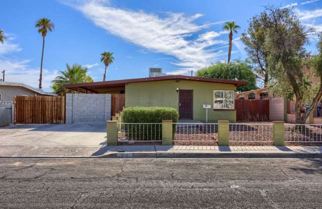 Charming 3 Bedroom Las Vegas Home with RV Parking & Huge Fenced Yard