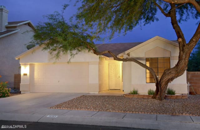 3093 W Autumn Breeze Drive - 3093 West Autumn Breeze Drive, Casas Adobes, AZ 85742