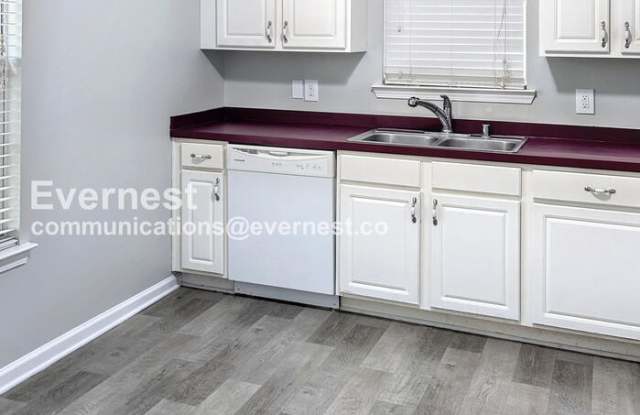 1104 Oak Creek Trail