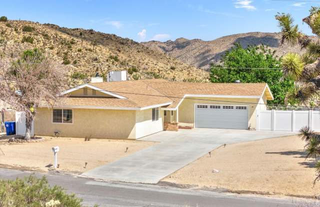 56034 Desert Gold Drive