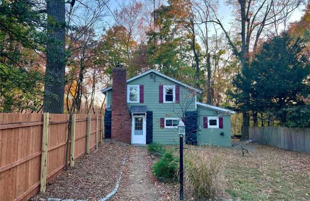 Photo of 863 Wolcott Avenue