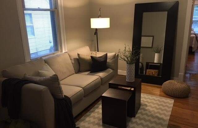 3903 Kennison Ave unit: 2