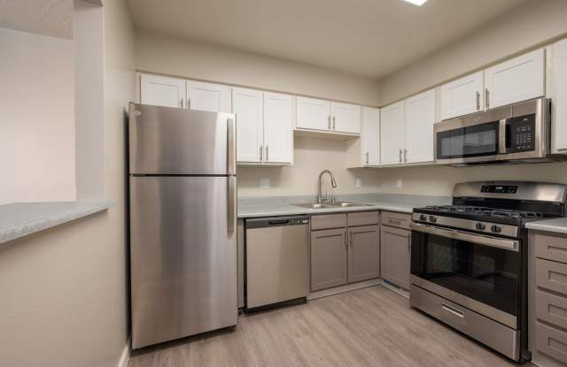 Monterey Manor Apartments