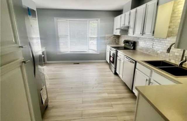 10 Huntington Place Drive