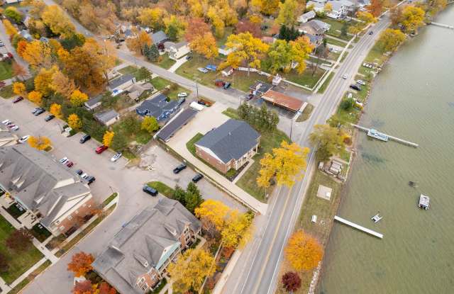 ONE11 COLLECTION - WALLED LAKE