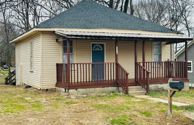 Photo of Two Bedroom, 1 Bath House in Columbia!