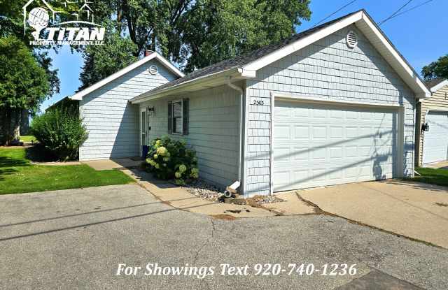 Photo of 2303 Lakeside Place