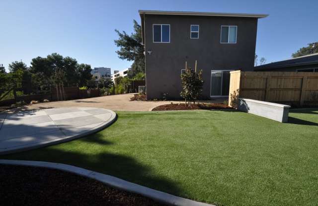 Photo of 4BD/2BA, Great Yard!