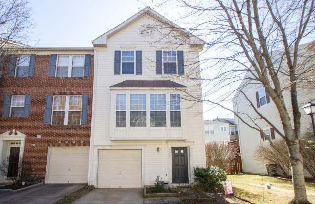 7865 Dogue Indian Cir - 7865 Dogue Indian Circle, Lorton, VA 22079