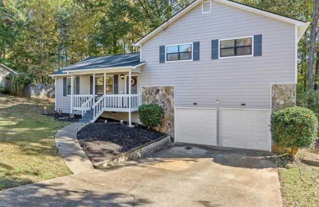 4041 Woodbridge Court