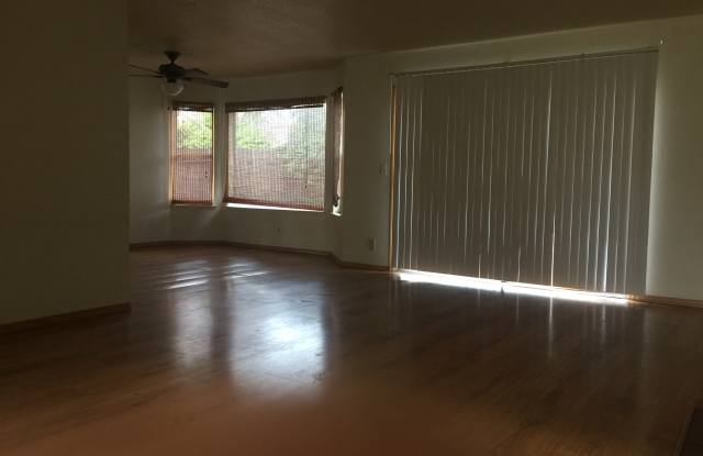 EZS CH # 7: 5365 Yvette Way C