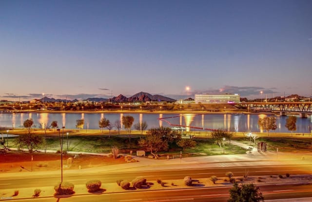 425 W Rio Salado Parkway - 425 West Rio Salado Parkway, Tempe, AZ 85281