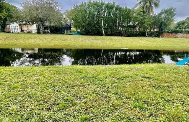 10874 Royal Palm Blvd - 10874 Royal Palm Boulevard, Coral Springs, FL 33065