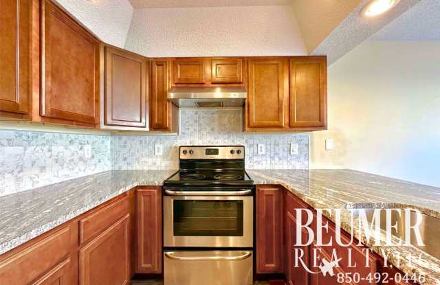 Townhome located minutes from beaches and NAS