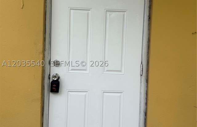 640 NW 10th Ter