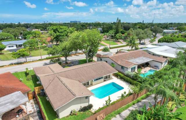 Photo of 1118 46th Ave